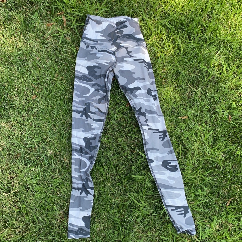 Hard tail camo leggings